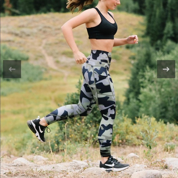 Green Camo Zyia leggings - Picture 1 of 5
